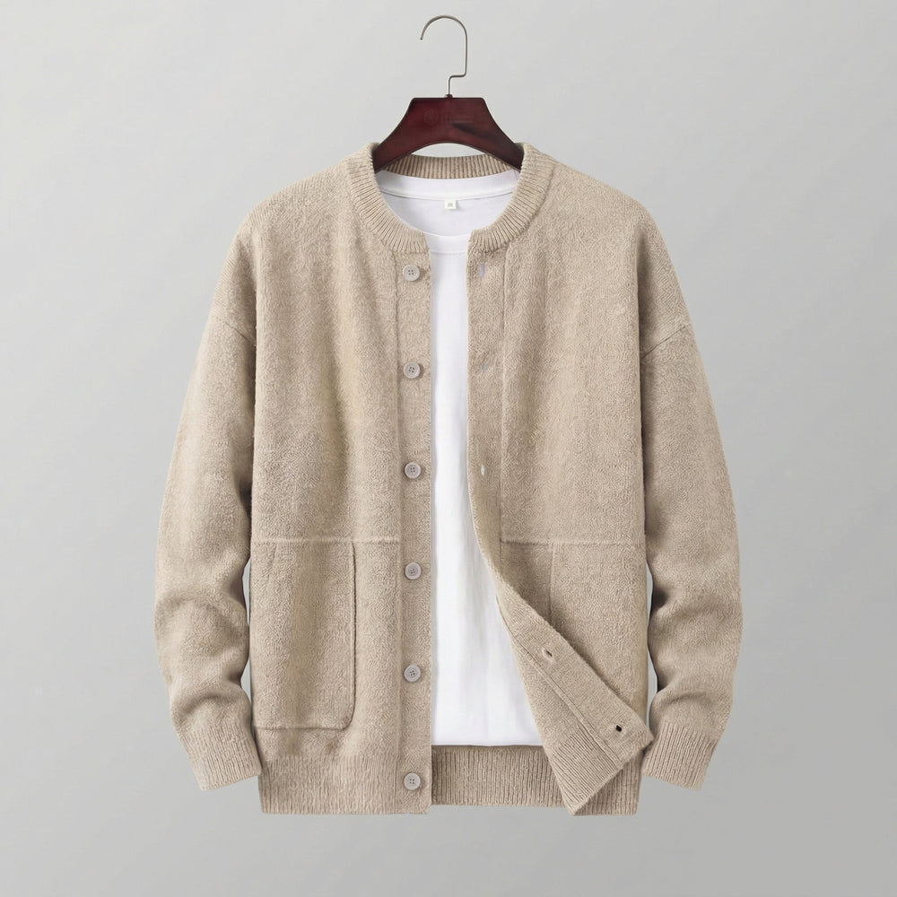 Men's textured button cardigan with crew neck, long sleeves and two front pockets