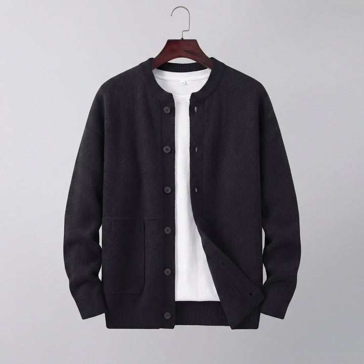 Men's textured button cardigan with crew neck, long sleeves and two front pockets