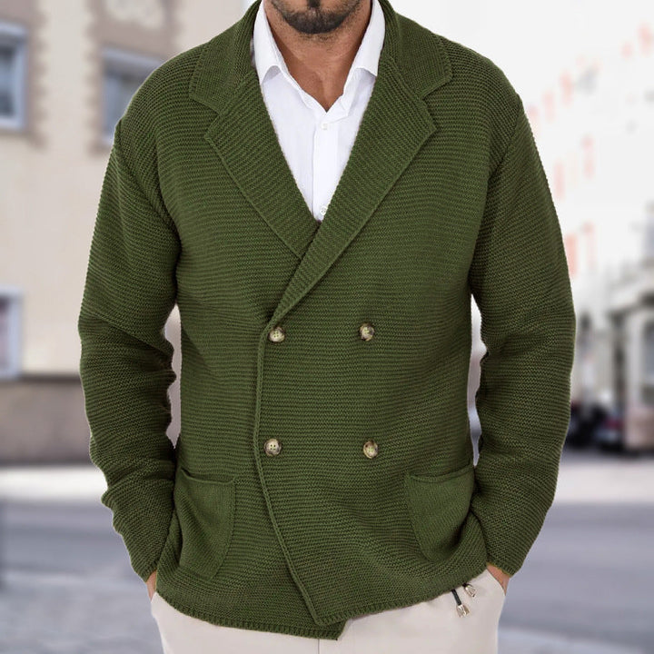 Men's double-breasted knitted cardigan with notched lapels and patch pockets