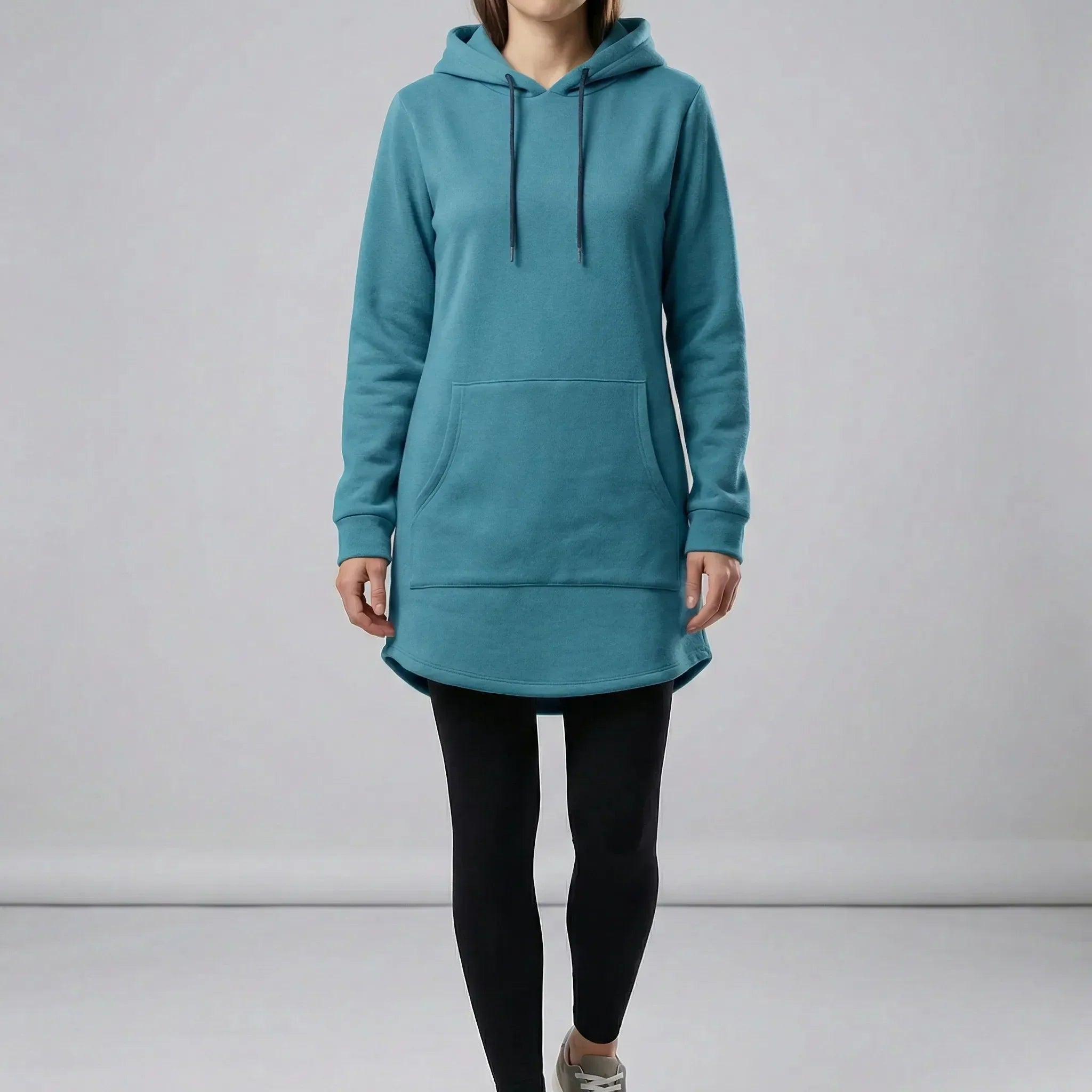 Women's hooded tunic sweatshirt with kangaroo pocket and curved hem