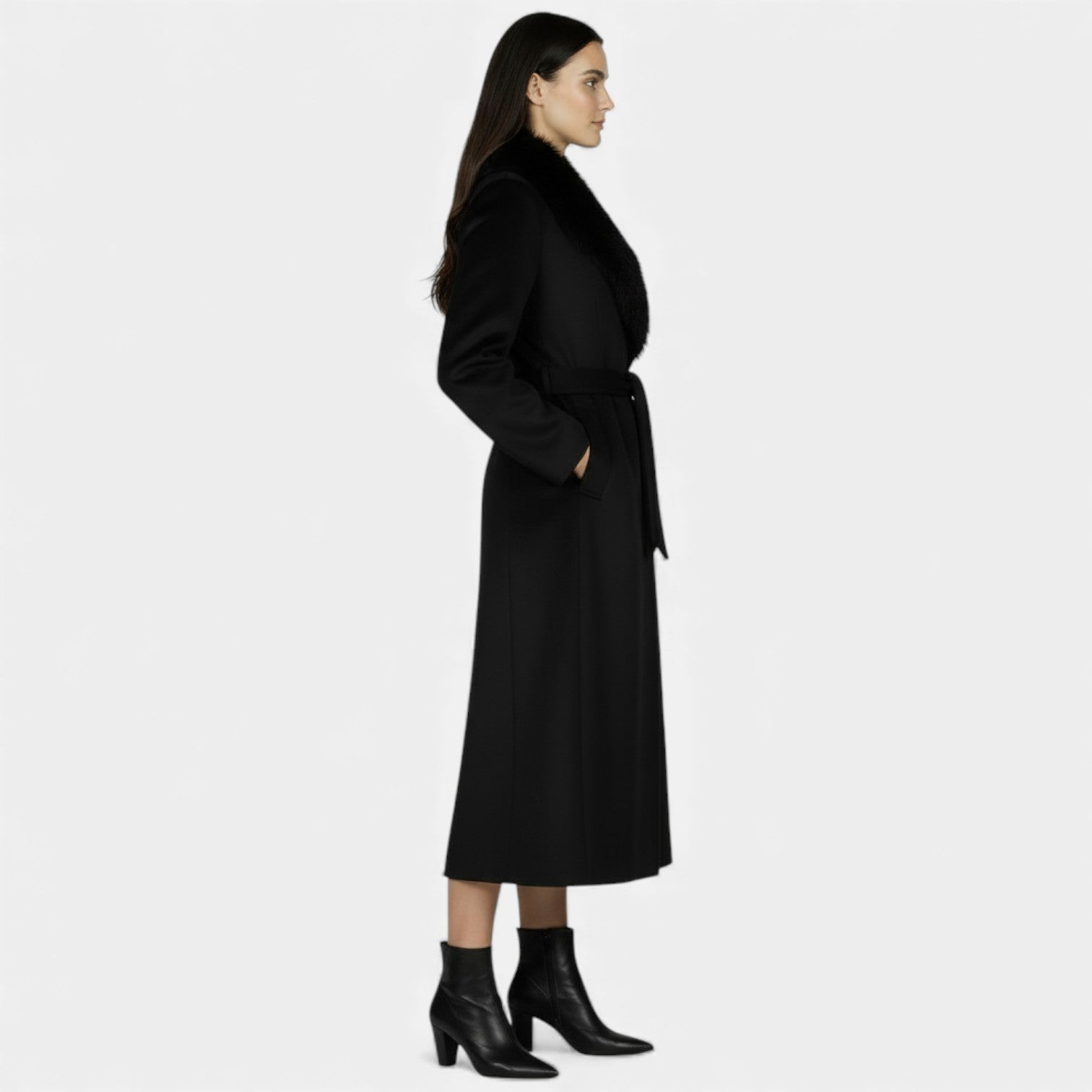 Women's long belted coat with faux fur collar and side pockets