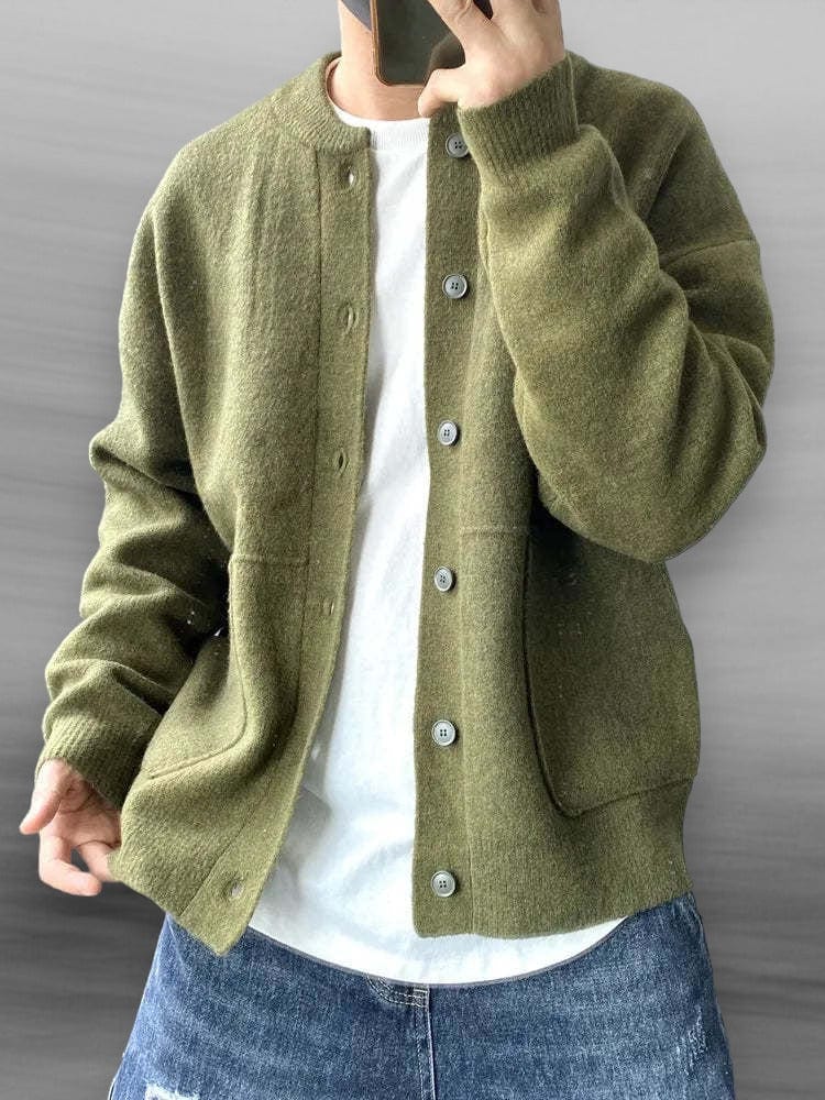 Men's relaxed crew-neck cardigan with button front, long sleeves and two front pockets