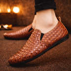Woven slip-on loafers with round toes and flat soles