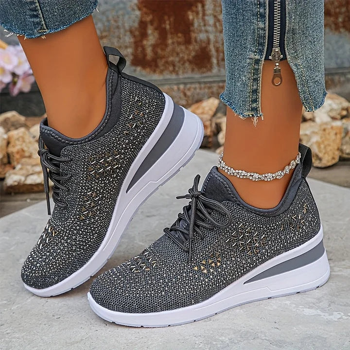 Women's knit-look lace-up sneakers with round toes and platform soles
