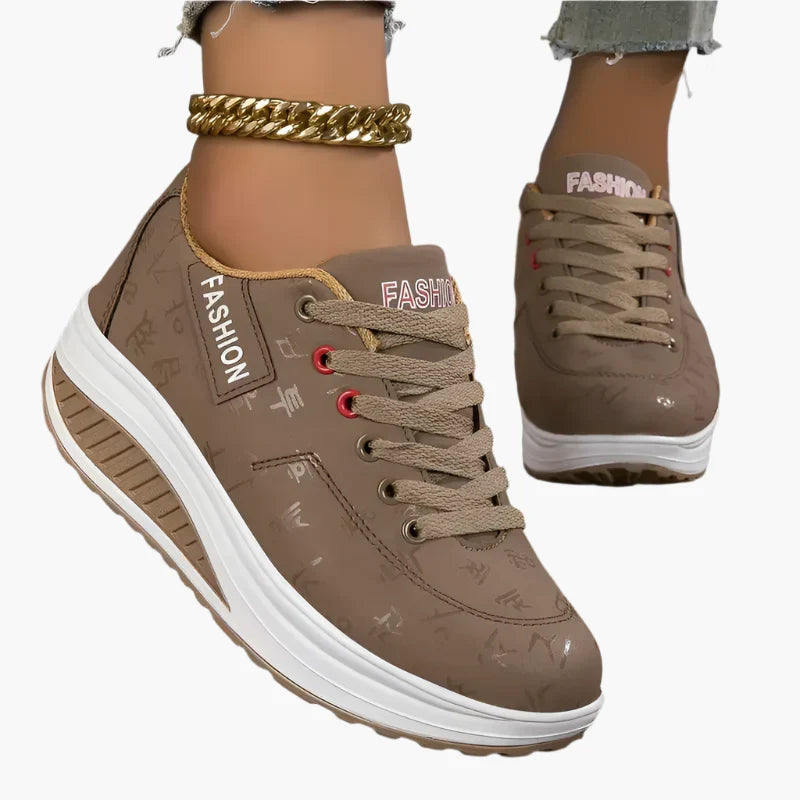 Women's low-top lace-up sneakers with platform soles