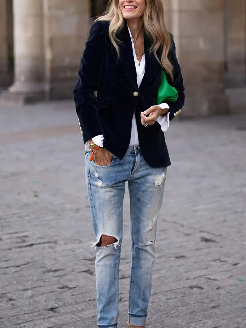 Women's tailored velvet blazer with lapels and single-button fastening