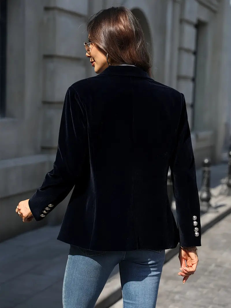 Women's tailored velvet blazer with lapels and single-button fastening