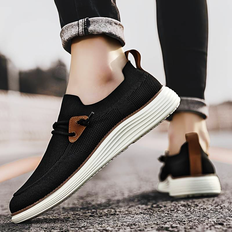 Men's plain slip-on loafers with round toes