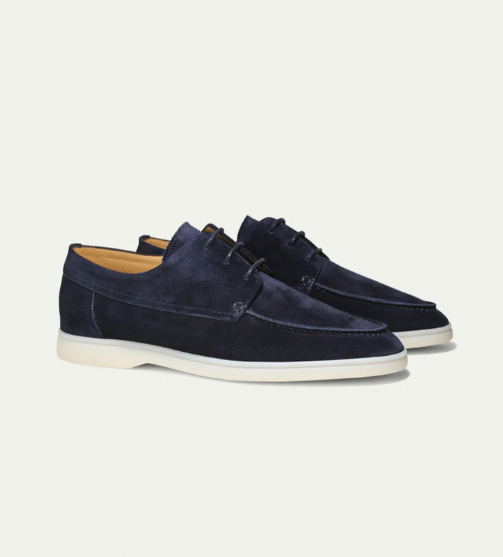 Men's moc toe derby shoes with lace-up front