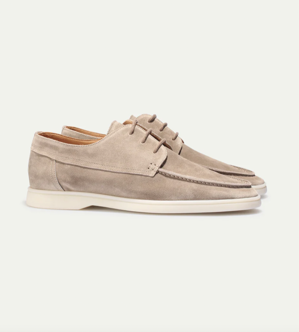 Men's moc toe derby shoes with lace-up front