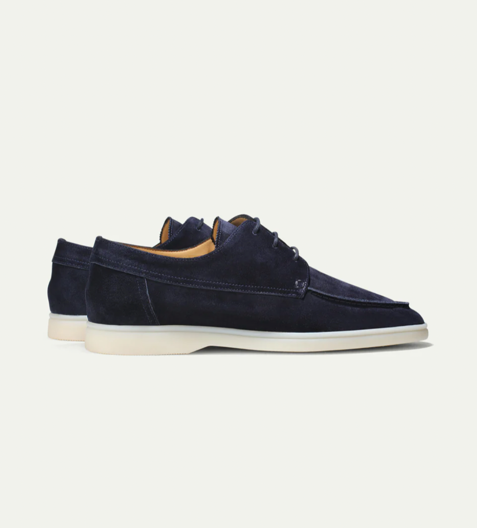 Men's moc toe derby shoes with lace-up front