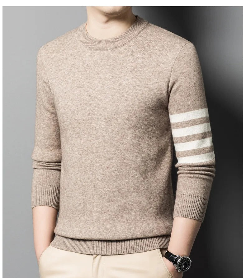 Men's crew neck sweater with contrasting striped sleeve detail