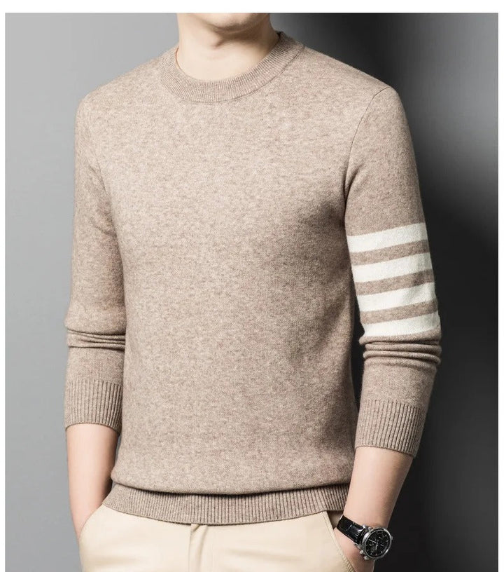 Men's crew neck sweater with contrasting striped sleeve detail