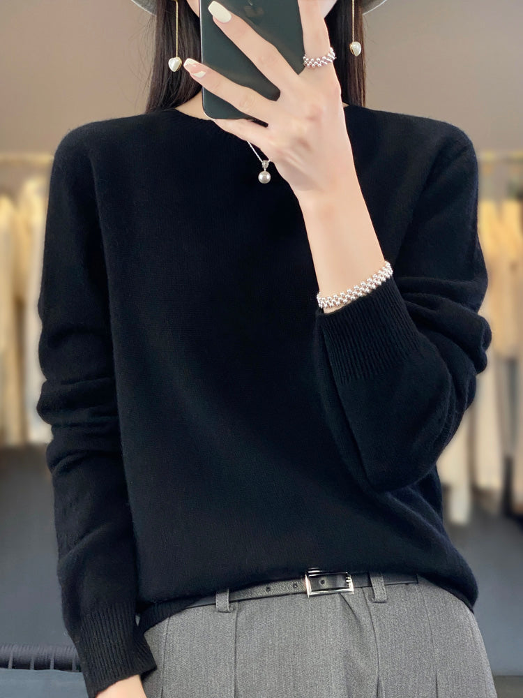 Women's plain crew neck jumper with long sleeves and ribbed trims