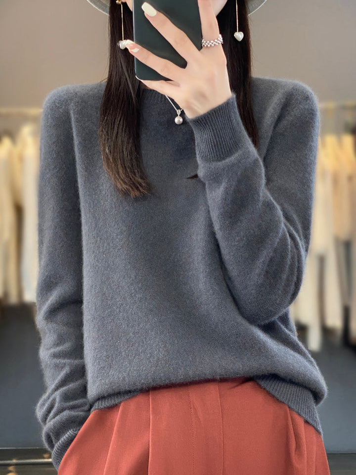 Women's plain crew neck jumper with long sleeves and ribbed trims