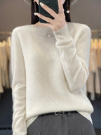 Women's plain crew neck jumper with long sleeves and ribbed trims
