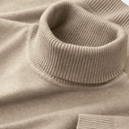 Men's ribbed roll neck jumper with long sleeves and ribbed cuffs