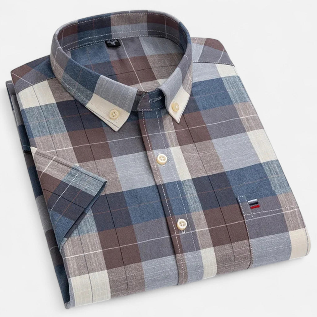 Men's short sleeve gingham shirt with button-down collar