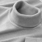 Men's ribbed roll neck jumper with long sleeves and ribbed cuffs