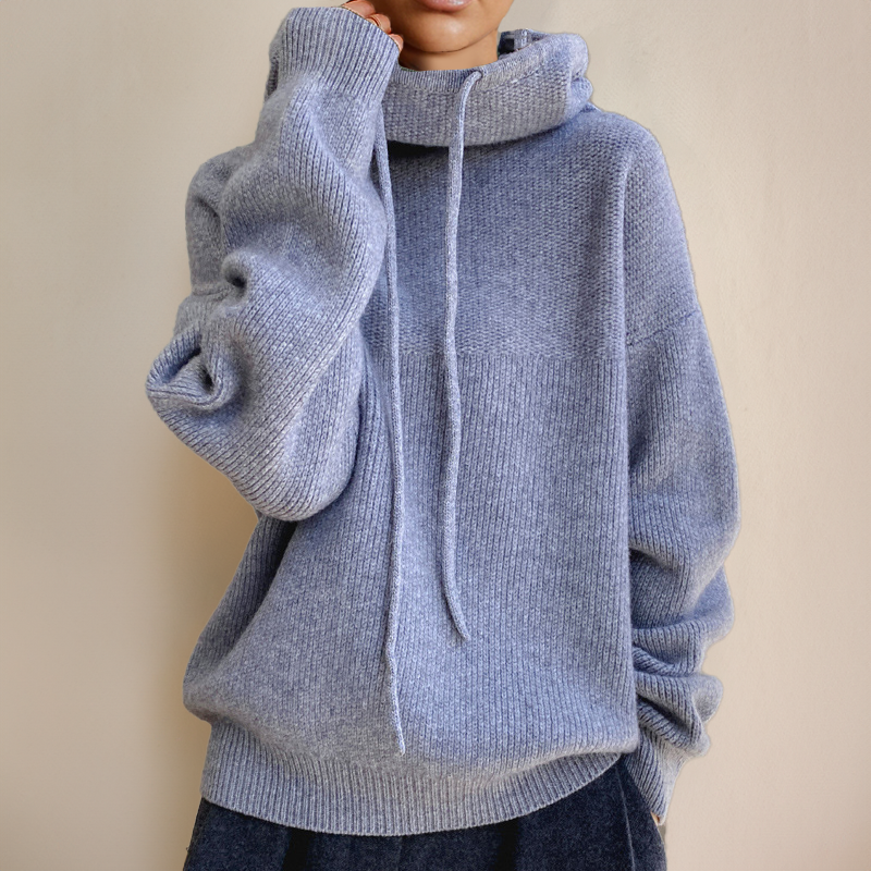 Women's knitted hoodie with drawstrings and ribbed trims