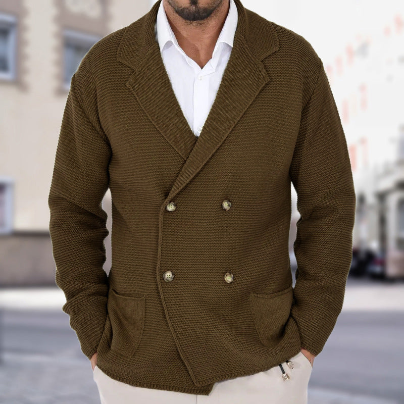 Men's double-breasted knitted cardigan with notched lapels and patch pockets