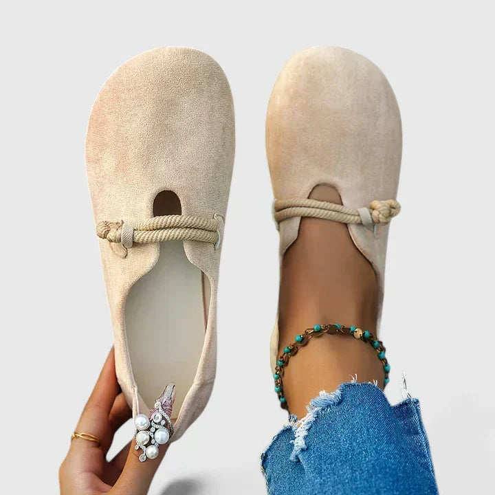 Women's loafers with rope strap and flat sole