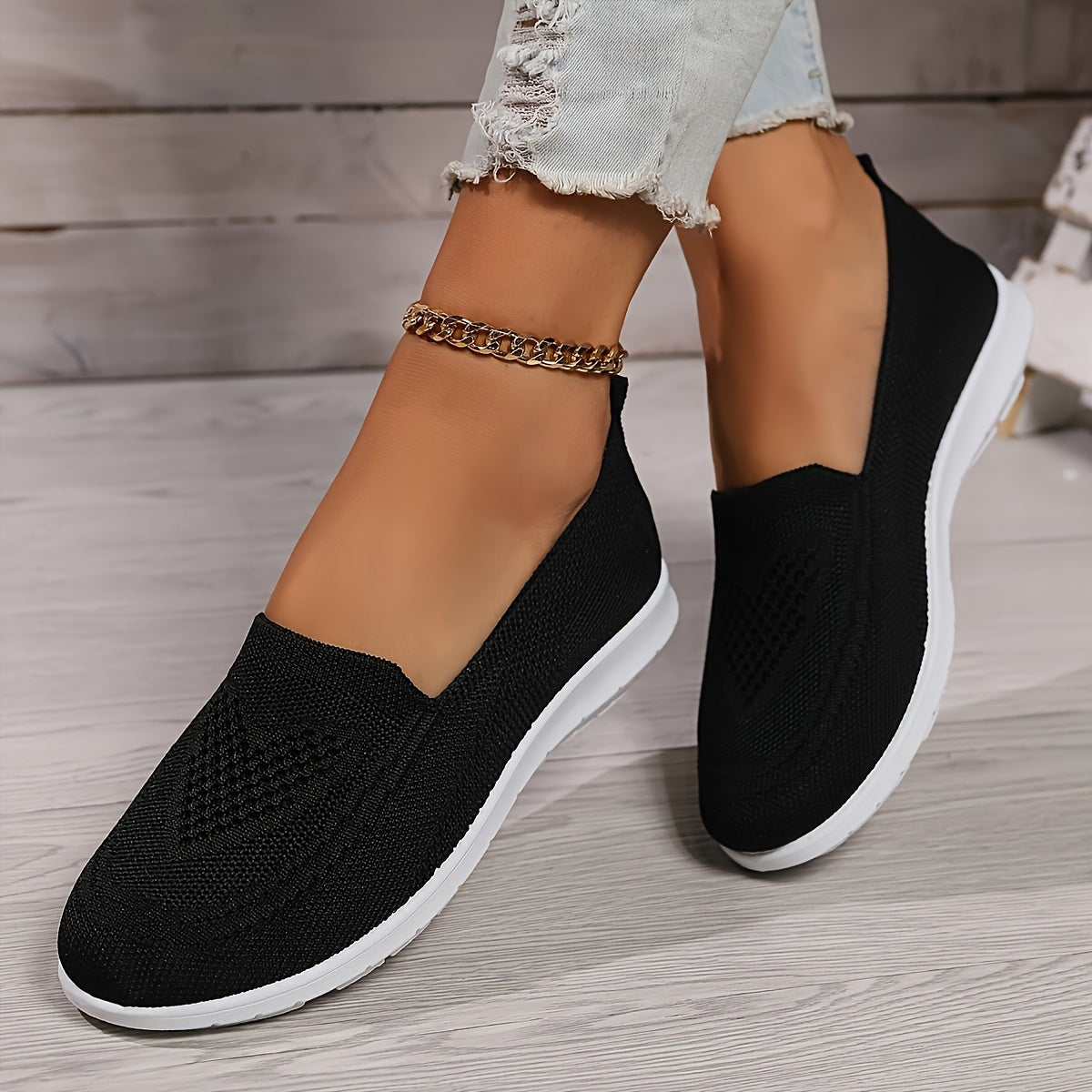 Women's knitted slip-on walking trainer with white flat sole