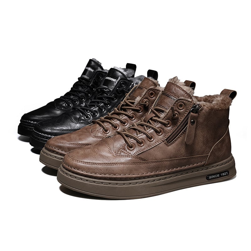 Men's lace-up ankle boots with padded lined collar