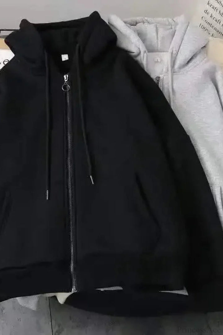 Graphic zip hoodie with hood, long sleeves and front pocket