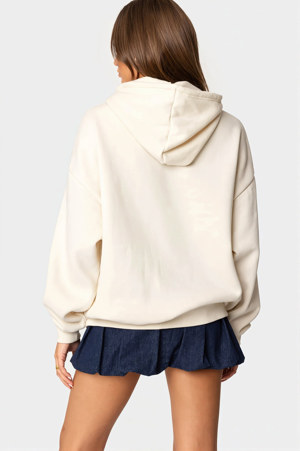 Women's oversized pullover hoodie with number graphic and kangaroo pocket