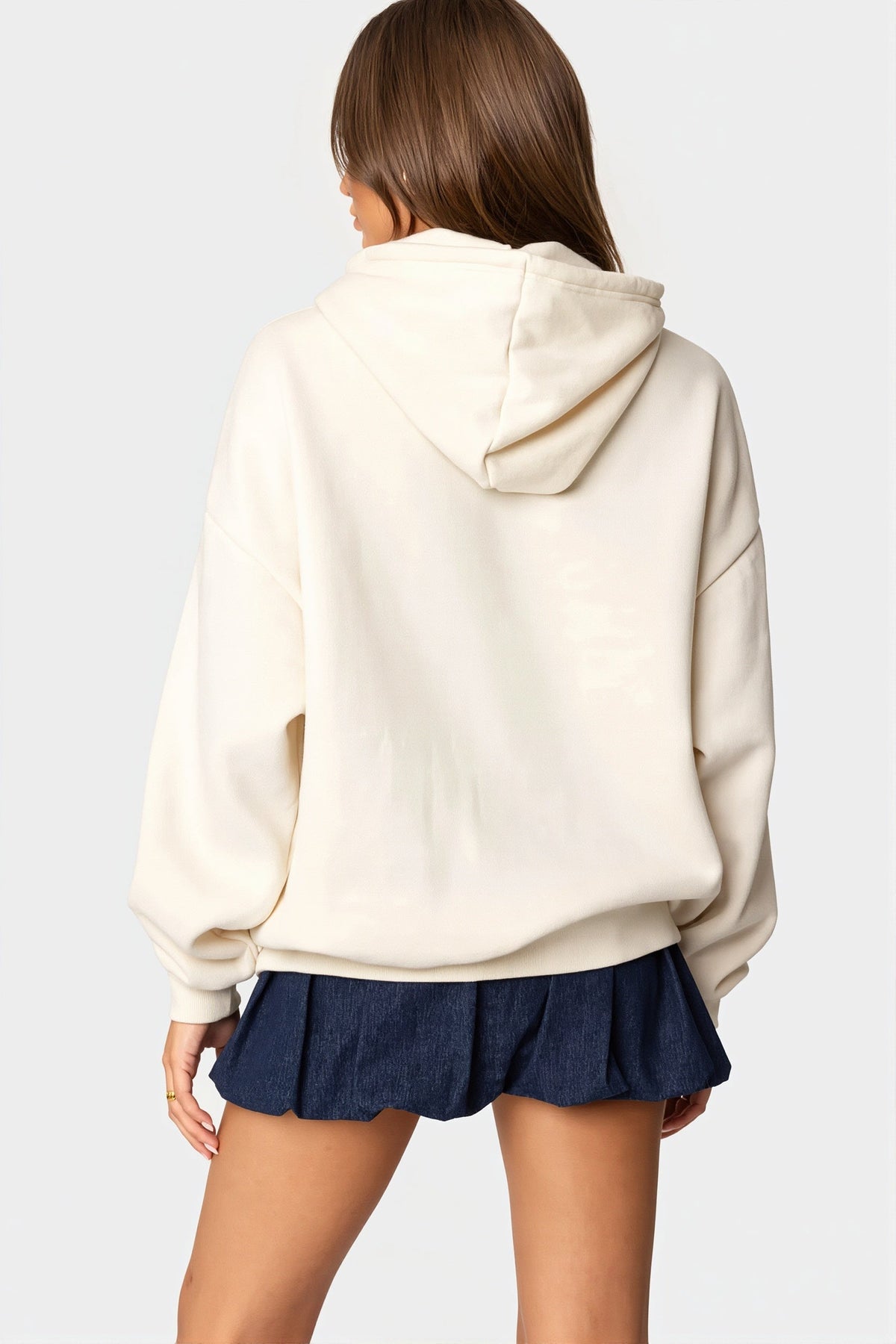 Women's oversized pullover hoodie with number graphic and kangaroo pocket