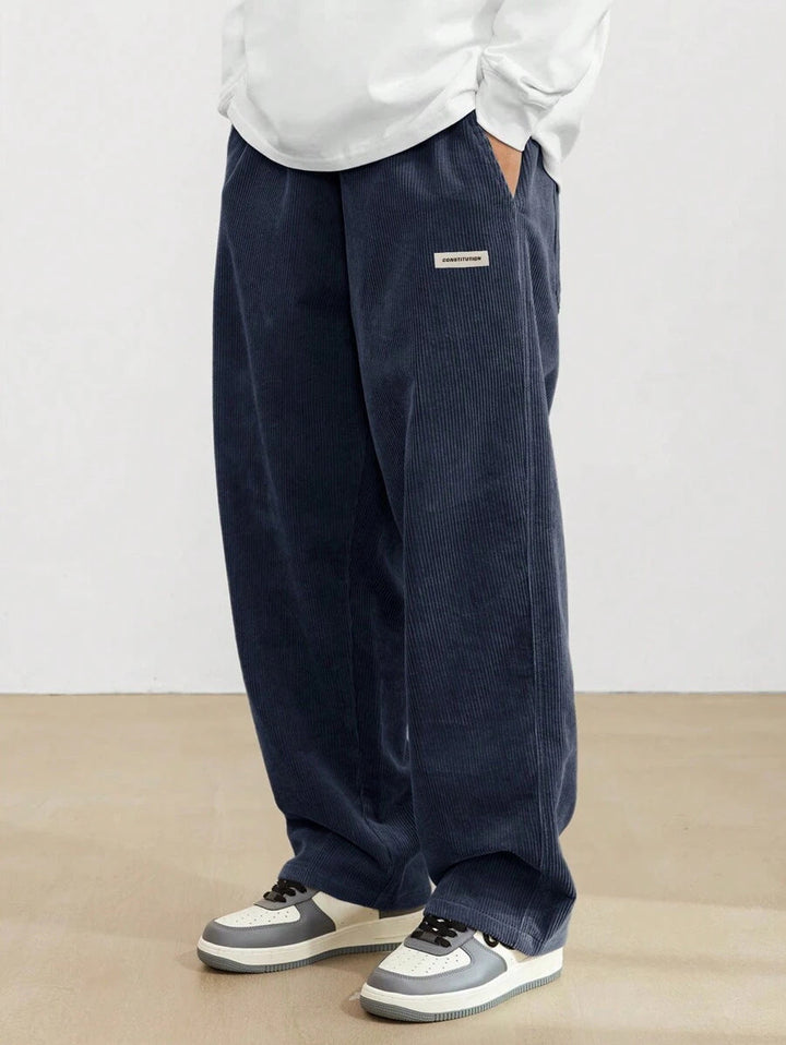 Men's loose straight-leg corduroy trousers with side pockets