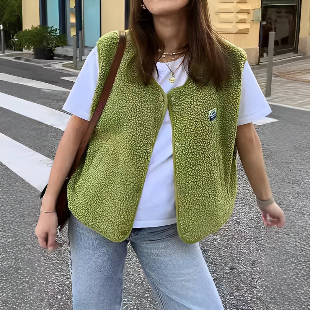 Women's textured sleeveless buttoned vest