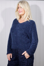 Women's fuzzy-look V-neck jumper with long sleeves and ribbed trims