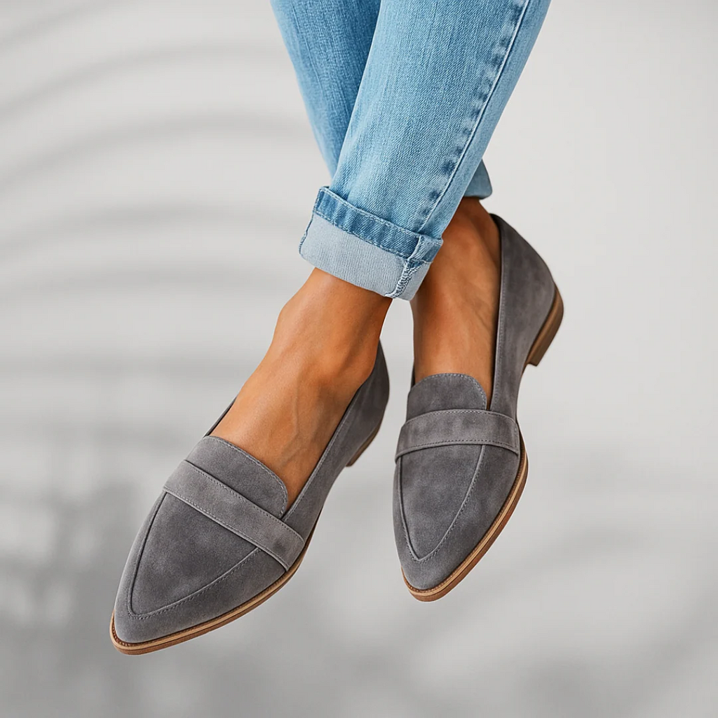 Women's pointed loafers with penny straps and low heels