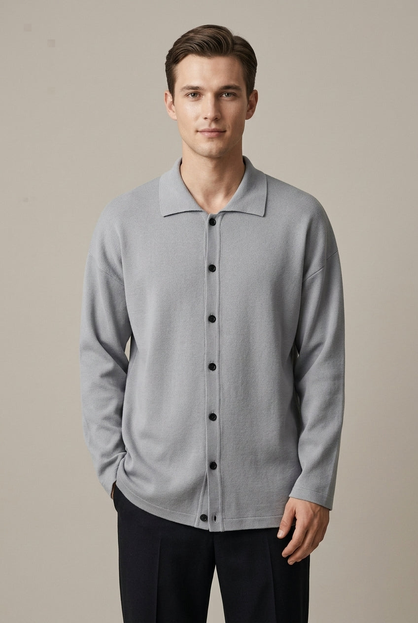 Men's oversized knitted cardigan with spread collar and button front