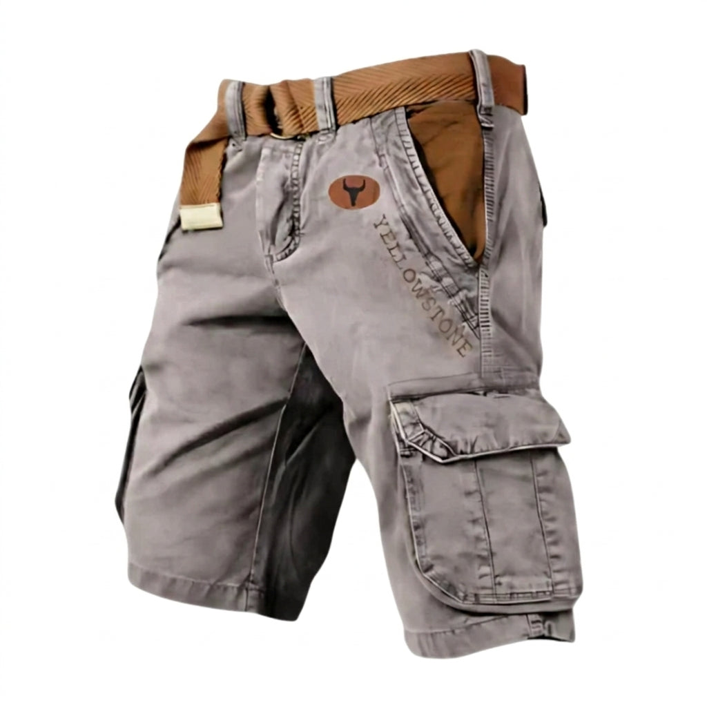 Men's cargo shorts with belt loops and large flap pockets