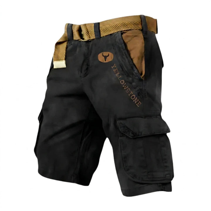 Men's cargo shorts with belt loops and large flap pockets