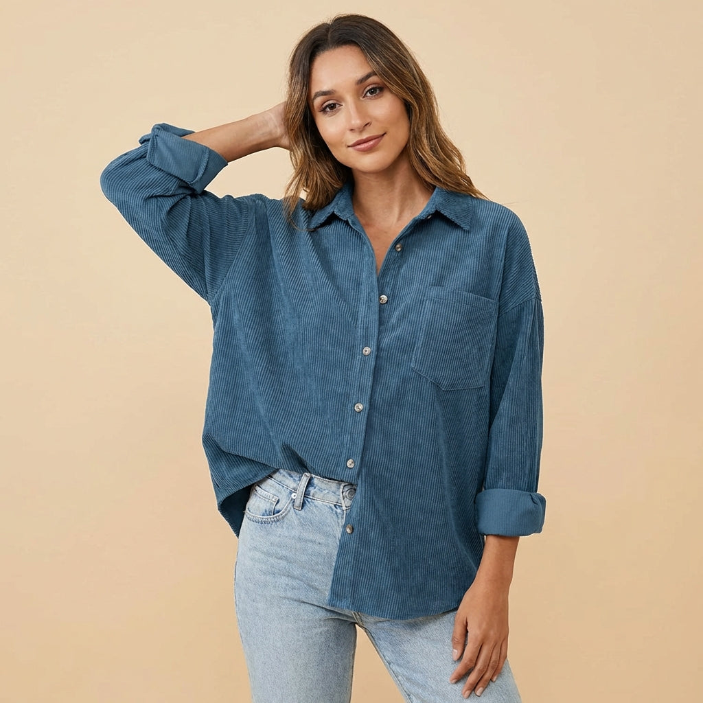 Women's corduroy overshirt with long sleeves and chest pocket