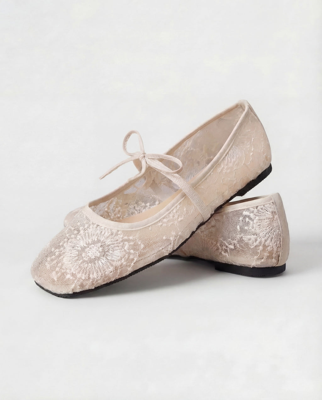 Women's cream lace ballet flats with round toe and tie strap