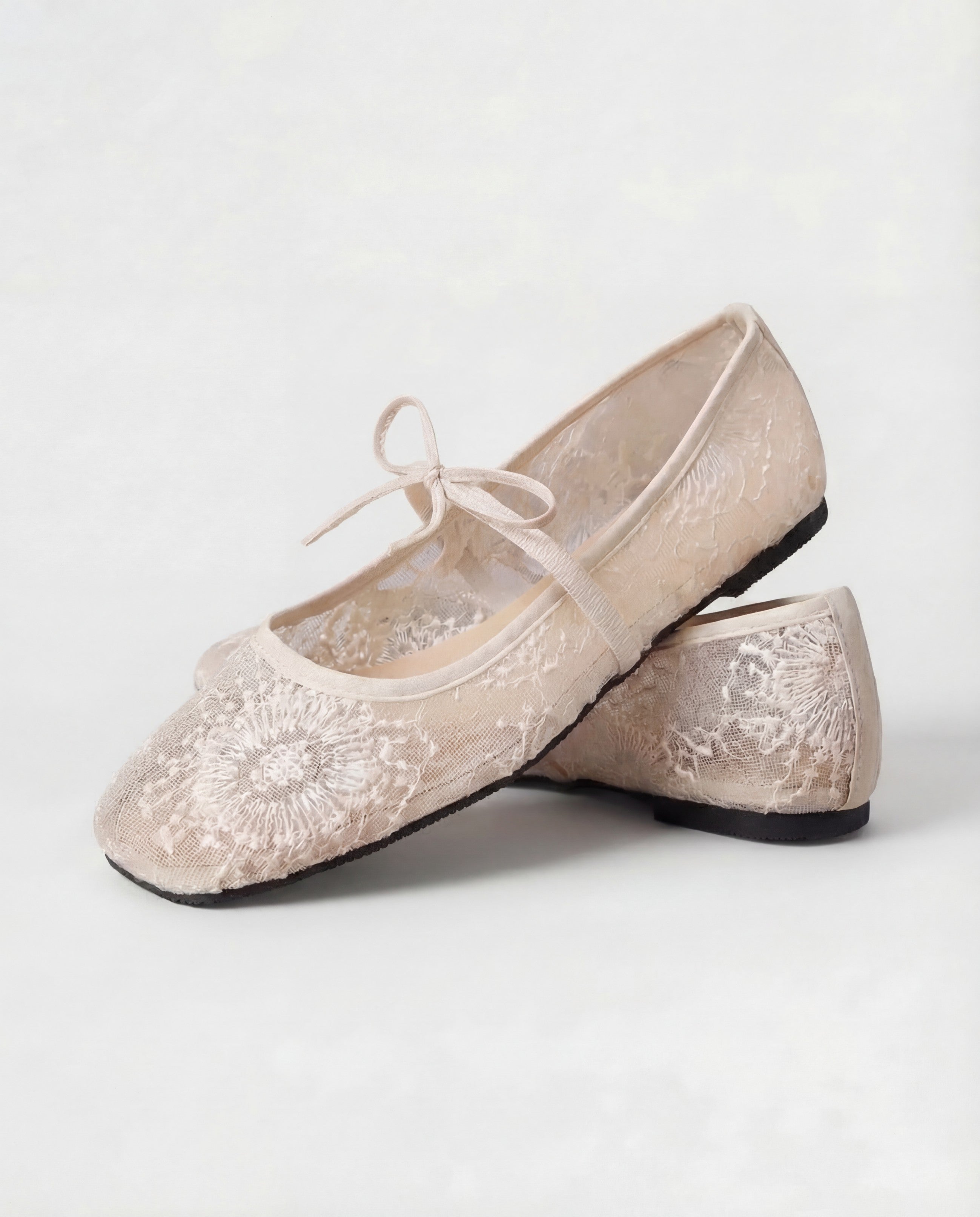 Women's cream lace ballet flats with round toe and tie strap