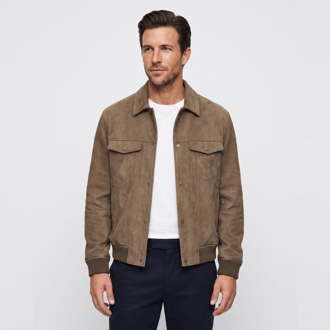Men's trucker jacket with spread collar, snap front and utility pockets