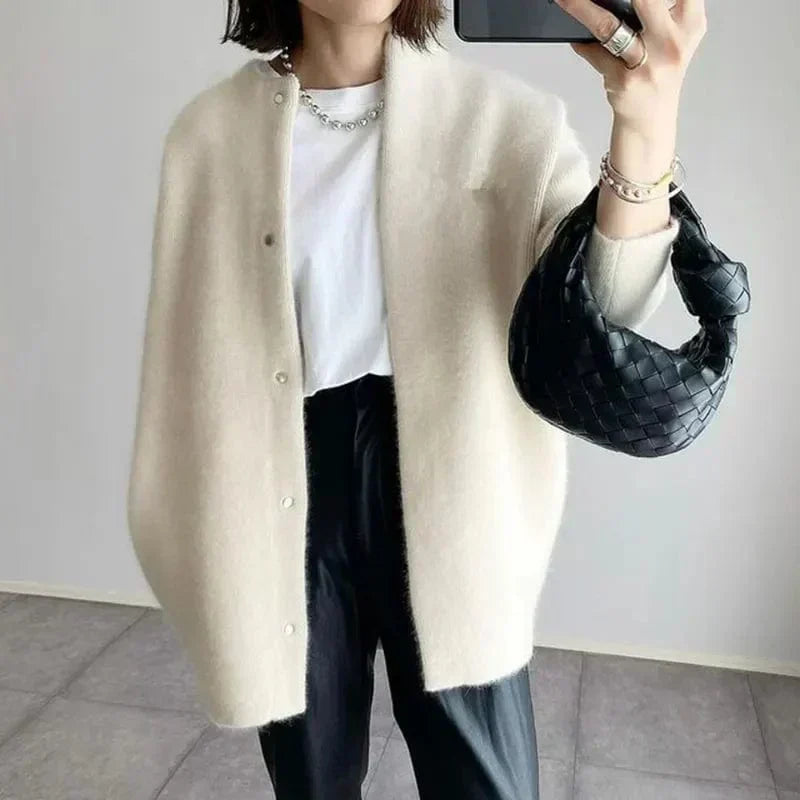 Women's long button cardigan with round neckline and long sleeves