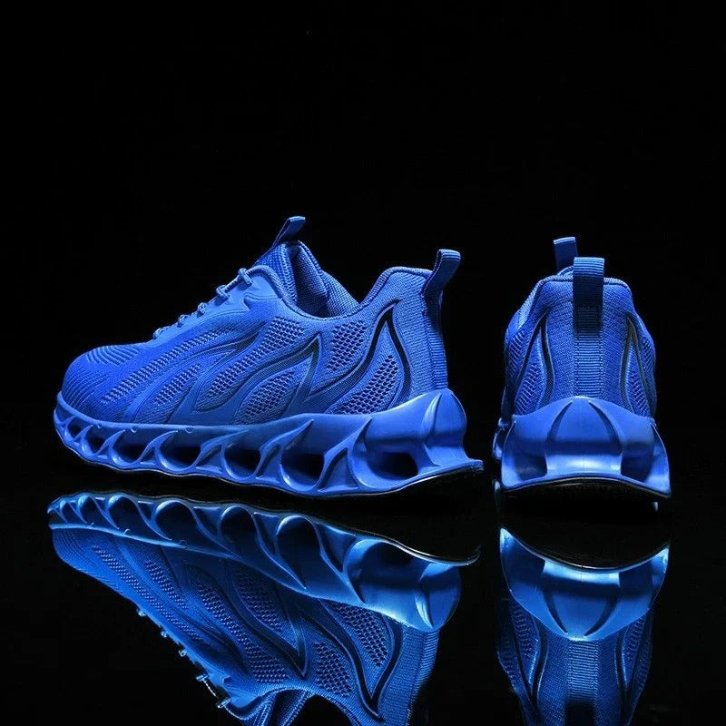 Men's lace-up running trainers with sculpted soles