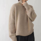 Women's plain ribbed turtleneck jumper with long sleeves and relaxed fit