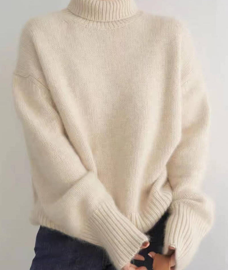 Women's plain ribbed turtleneck jumper with long sleeves and relaxed fit