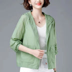 Women's cropped hooded jacket with three-quarter sleeves