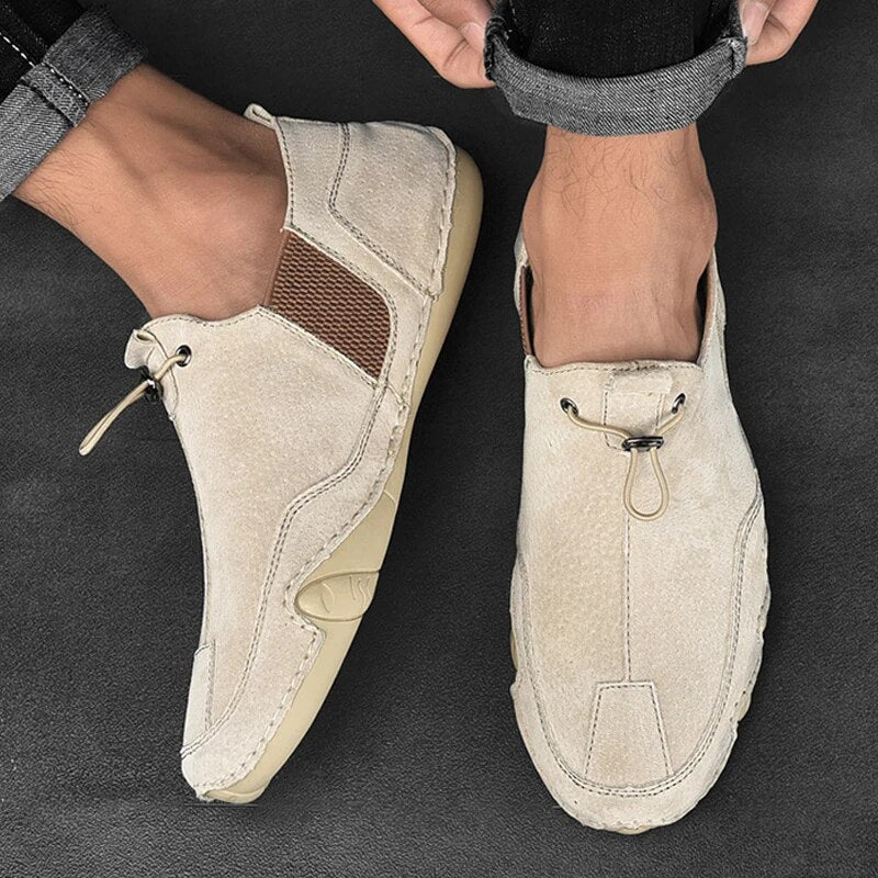 Men's casual loafers with round toe and drawstring detail