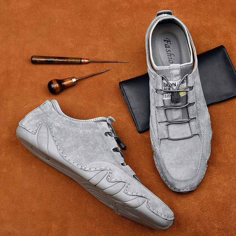 Men's casual loafers with round toe and drawstring detail