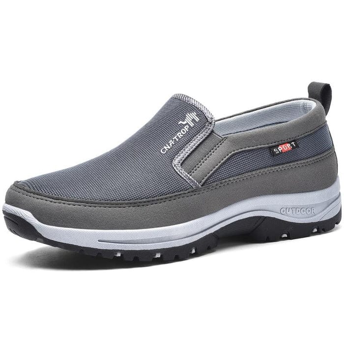 Women's slip-on outdoor shoe with round toe and rugged tread